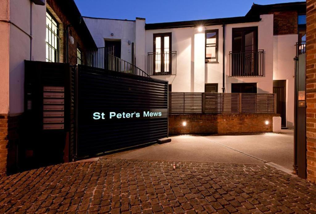 Central Two Bedroom Apartments St Albans By Central Stays Short Lets & Serviced Accommodation With Free Parking Room photo